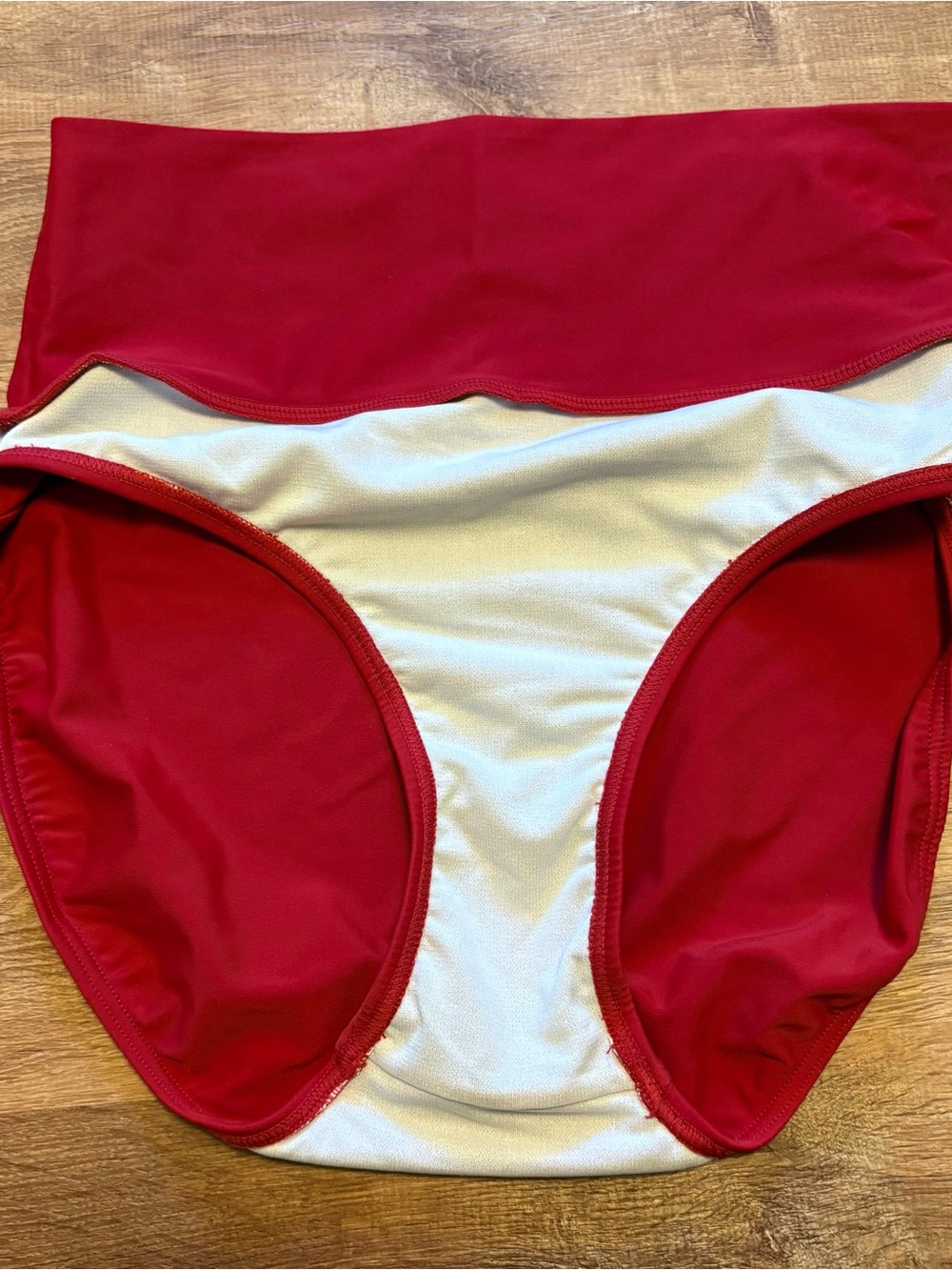 DM Fashion Women’s Red Ruffle Halter Tankini & Bottoms Size Medium - Like New - Picture 11 of 12